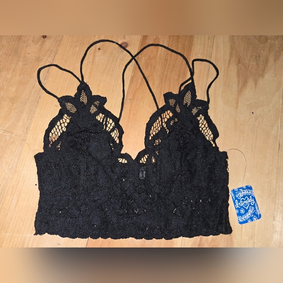 FREE PEOPLE Black Lace Bralette Small NWT - Picture 1 of 6
